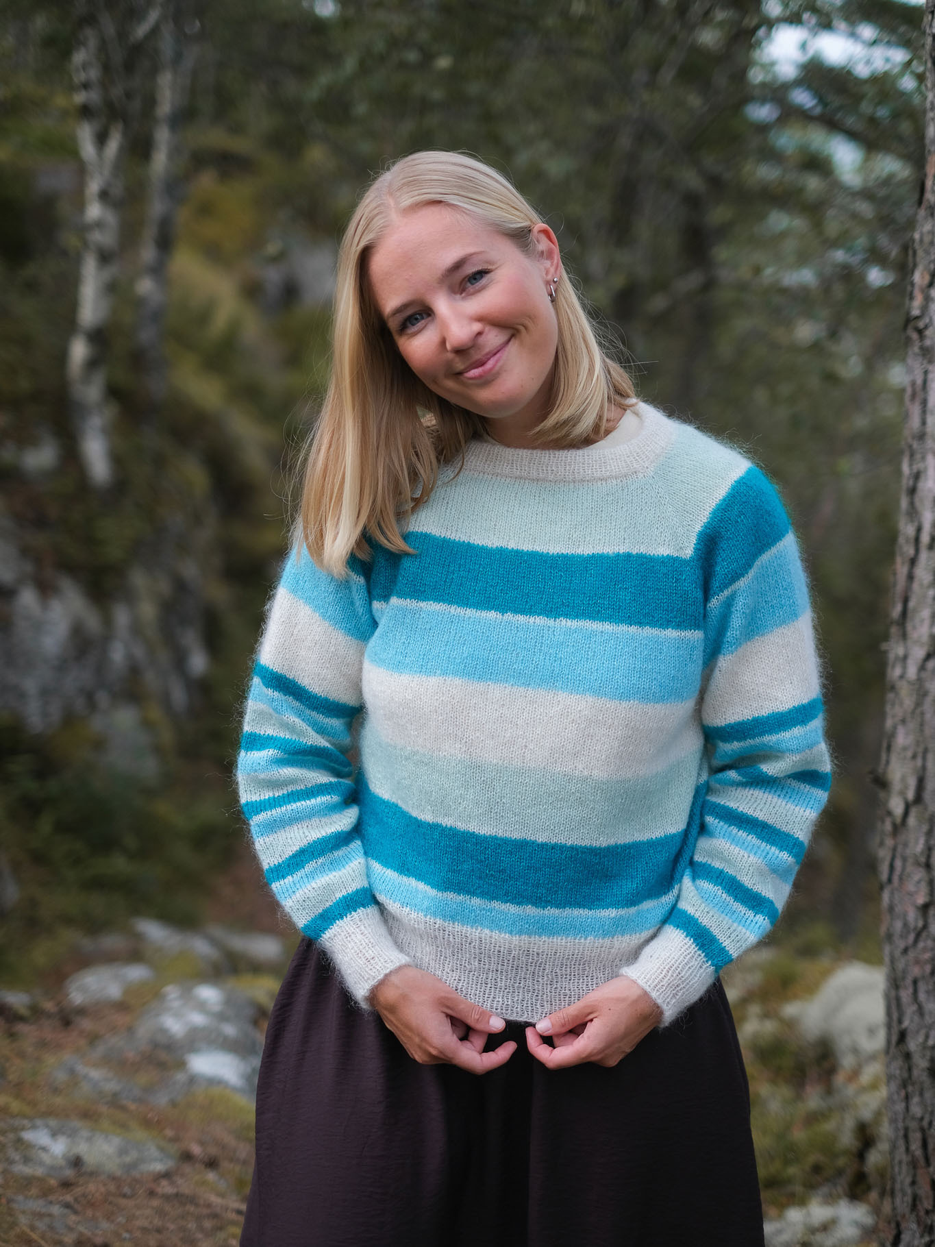 255 494 04 DG Tvist Genser Karibisk Blå 01