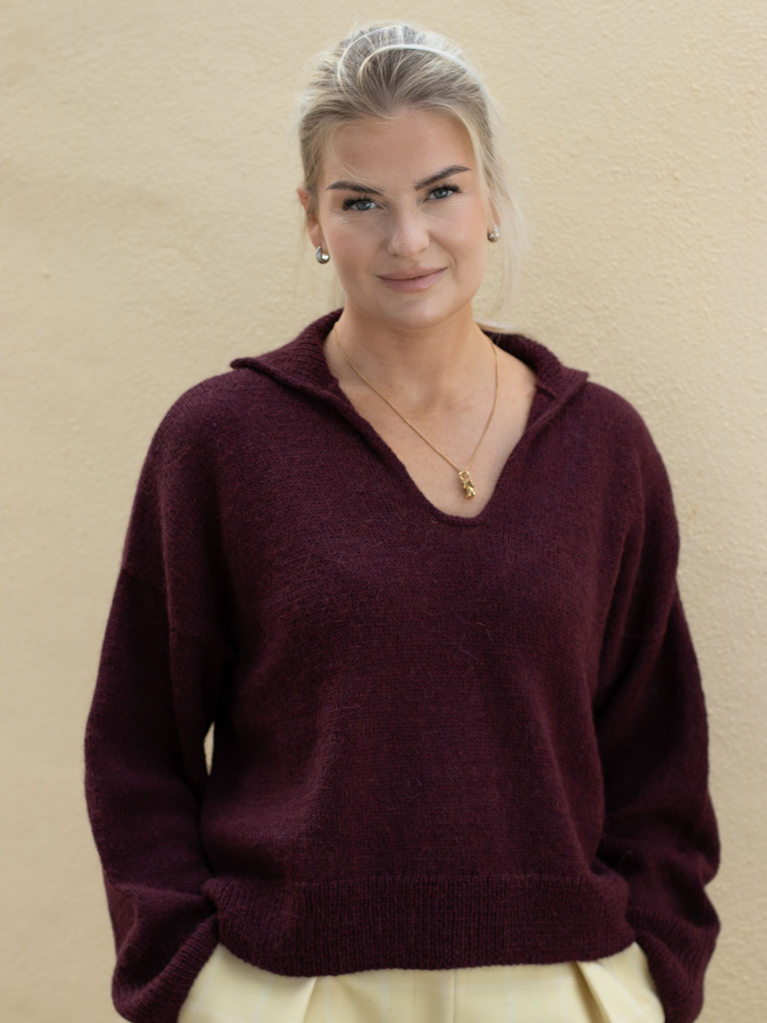 255 495 02 DG Henny Genser Bordeaux 01