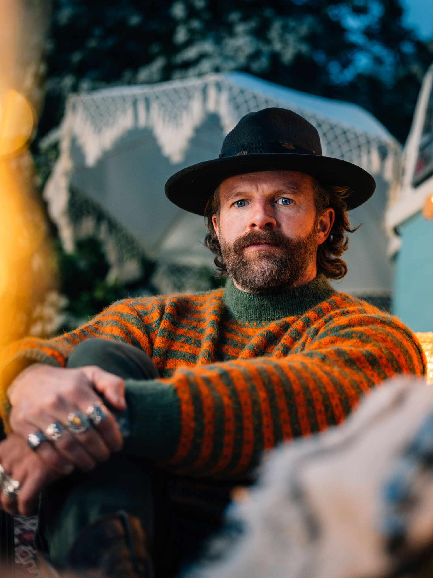 255 496 03 DG Fana Genser Oransje 01