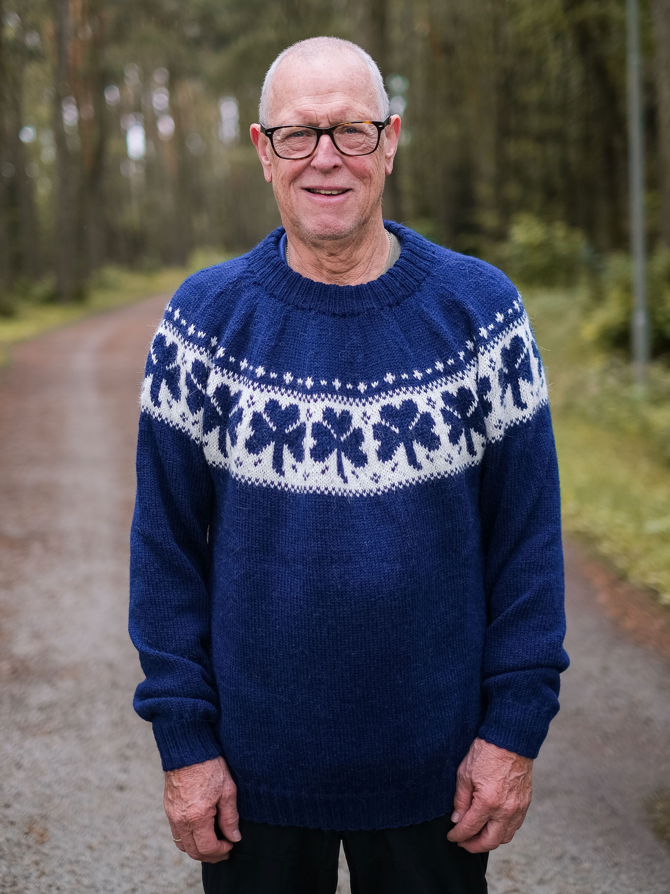 355 135 03 DSA Kløver Genser Marine 01