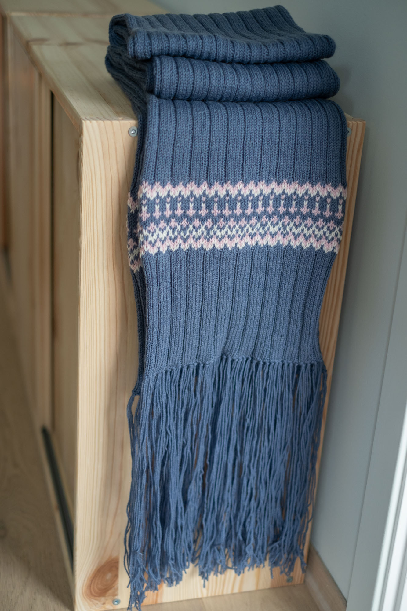 MG25 13 MG Litjåsen Skjerf Blå 01