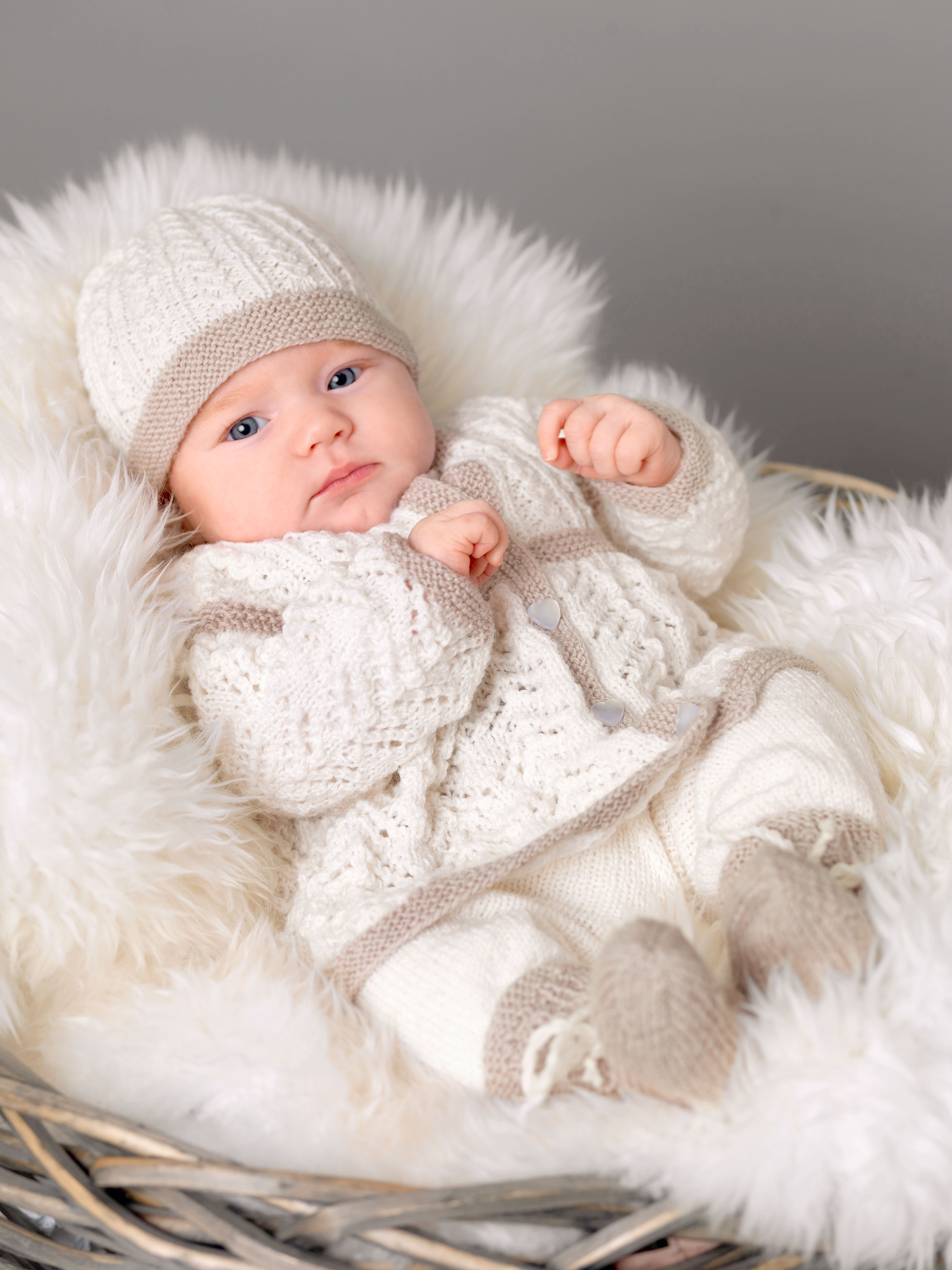 Houseofyarn Hjerteranke babysett