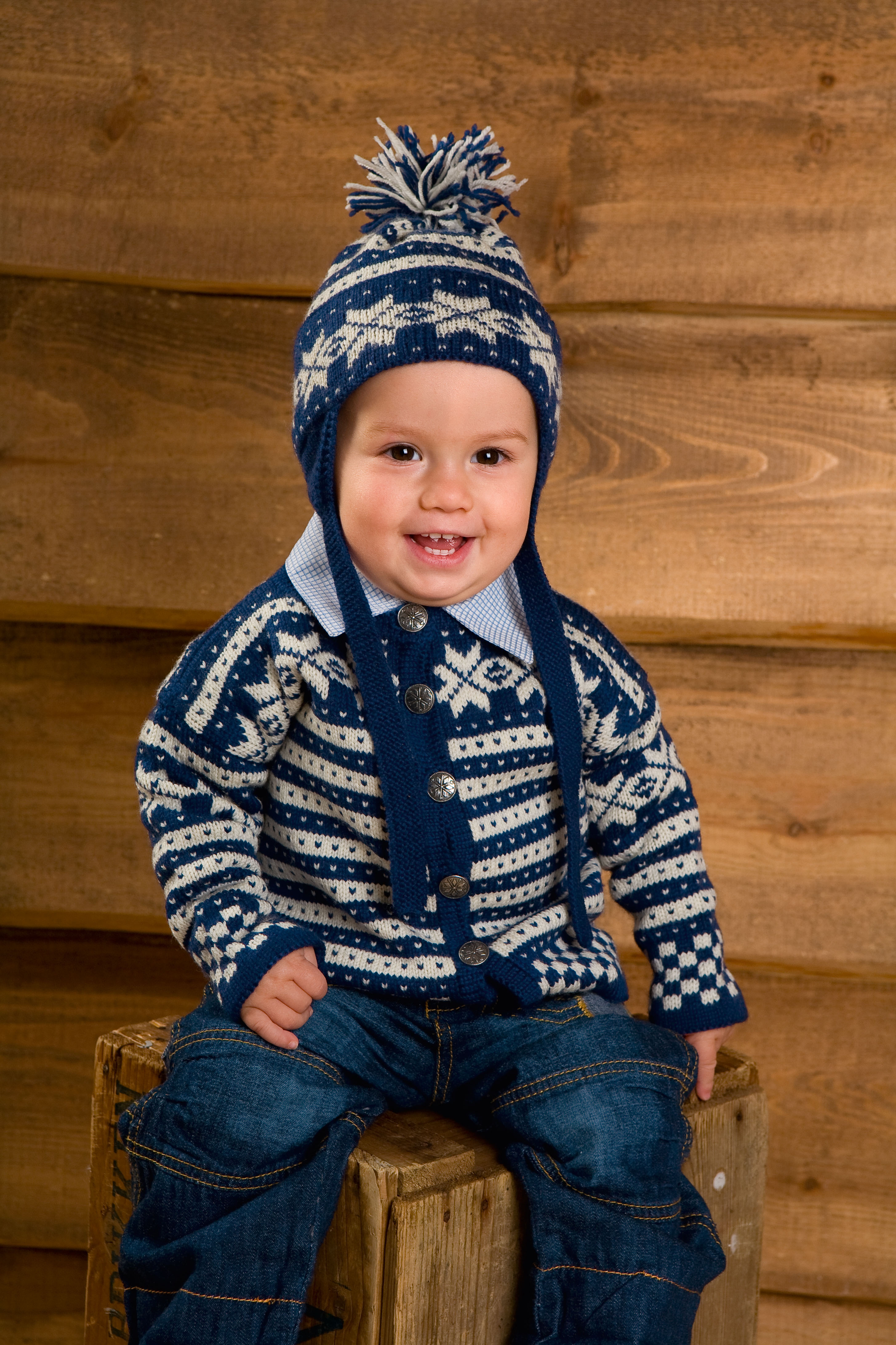 255 208 06 DG Fana Genser Jakke Lue Pannebånd 02