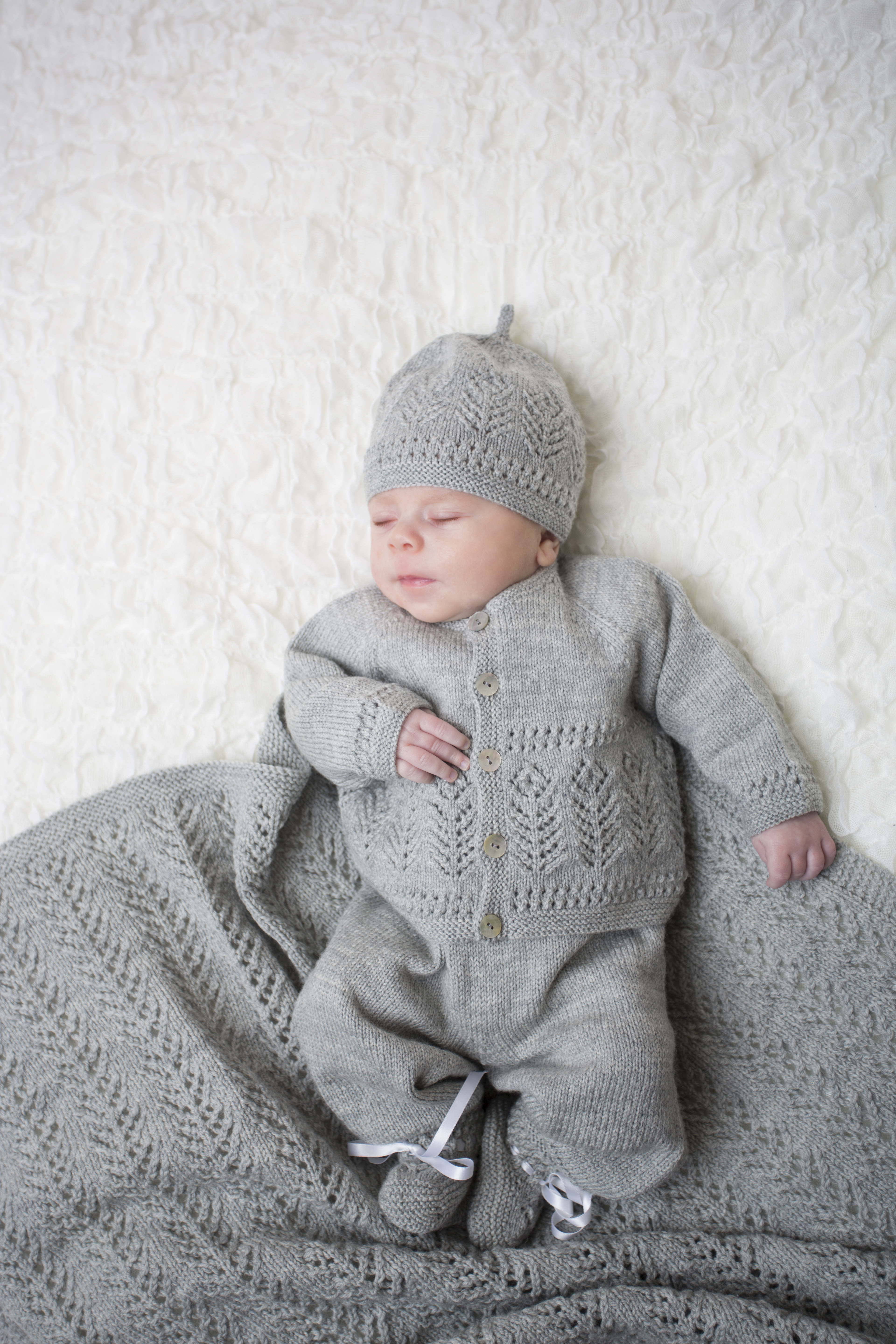 255 293 01 A DG Baby Hentesett 01