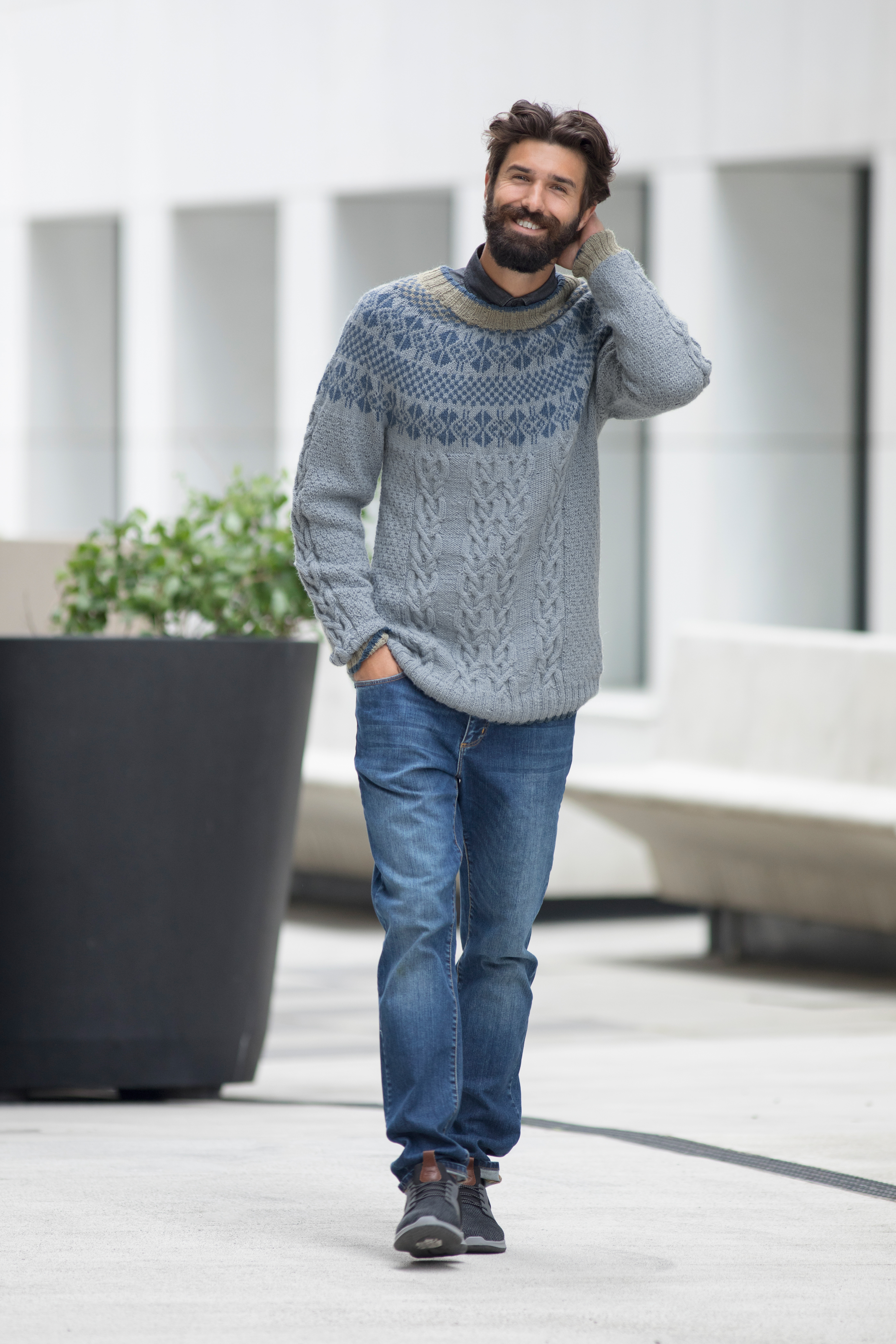 255 369 09 DG Sindre Genser 01