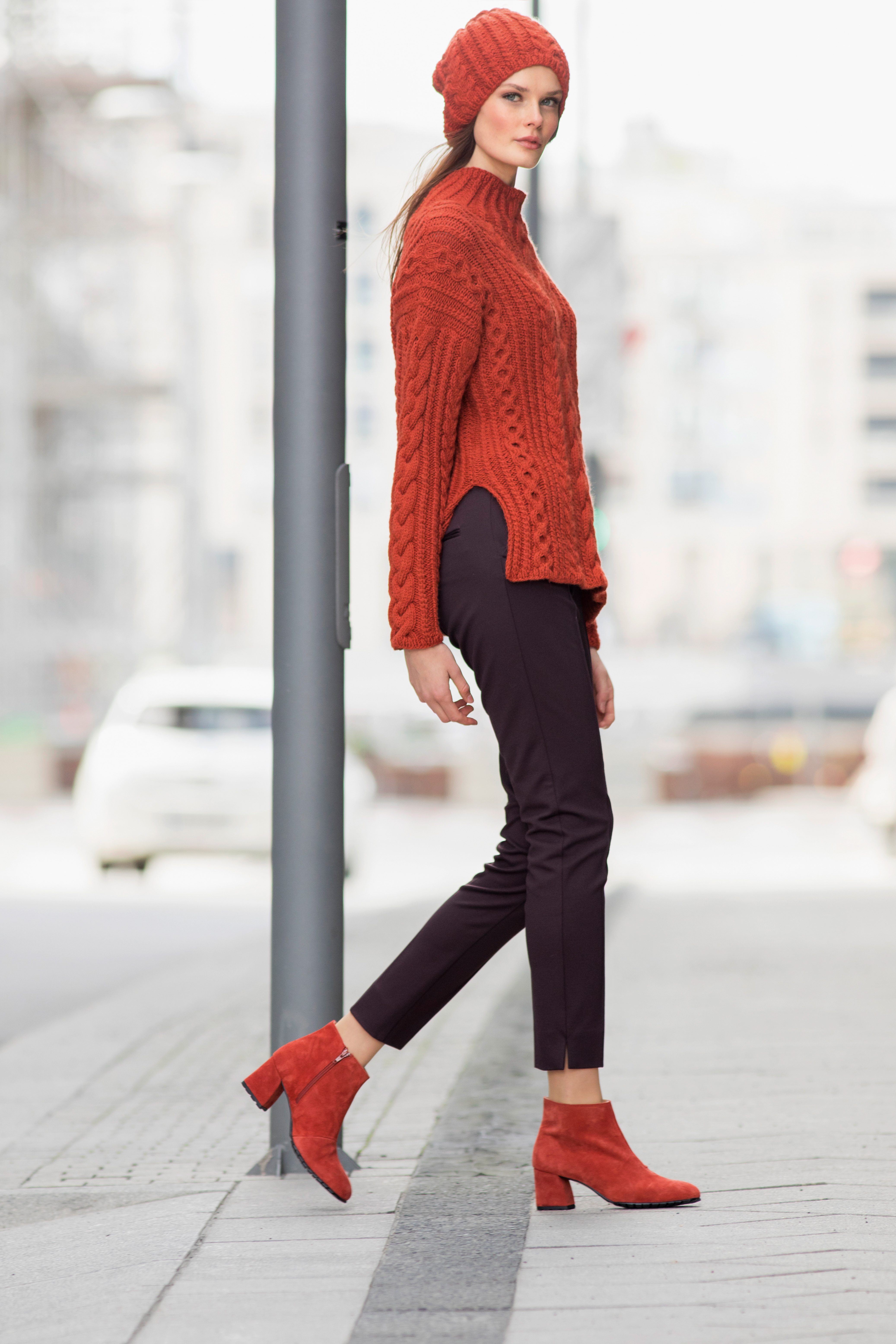 355 051 05 DSA Hanna Flettegenser Lue 01