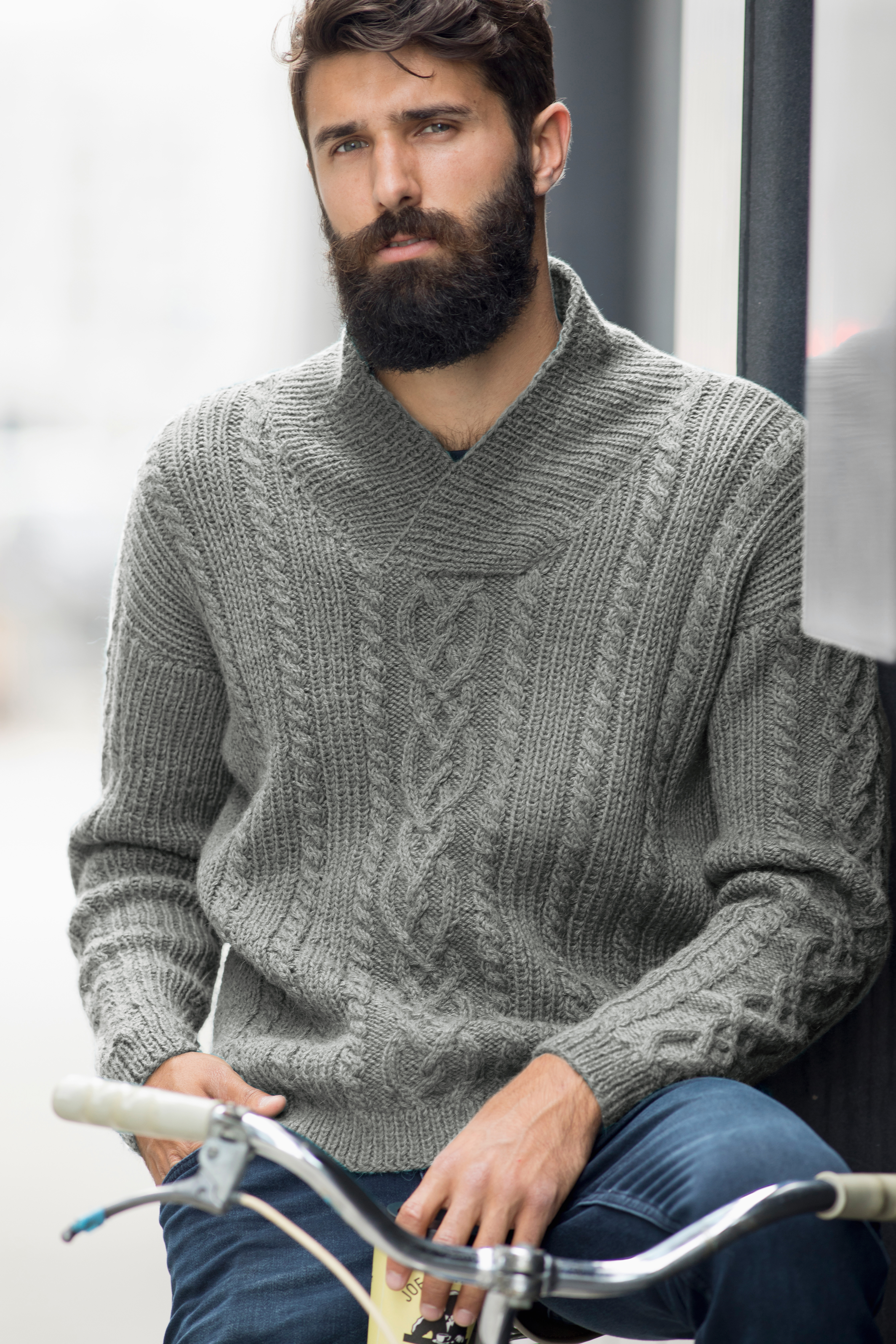 355 52 03 B DSA Bilde 03 William genser Lys Grå 02