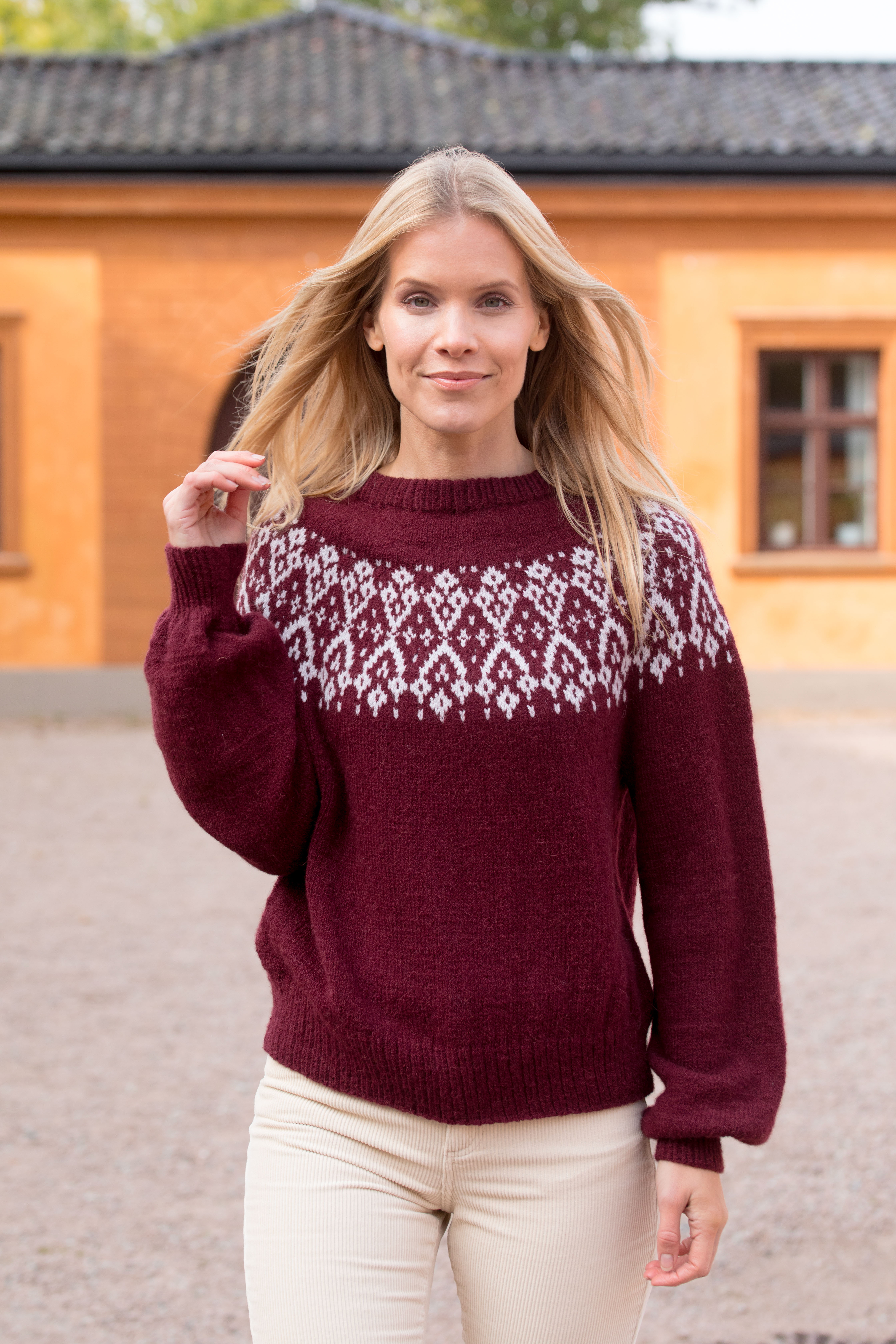 355 84 06 DSA Merry Go Round Sweater Genser Vinrød 01
