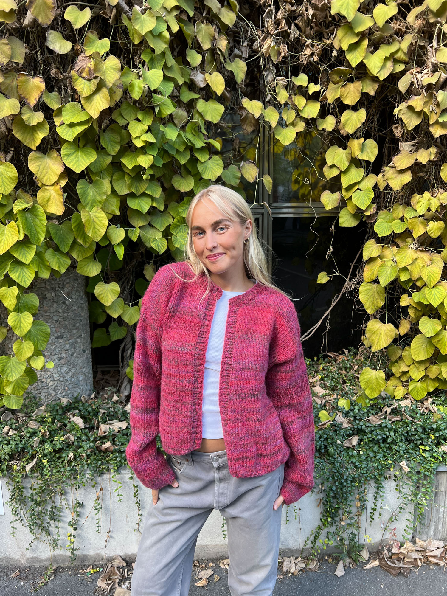 ØK 02-01 Øyunn Jakke Rød Melert 01